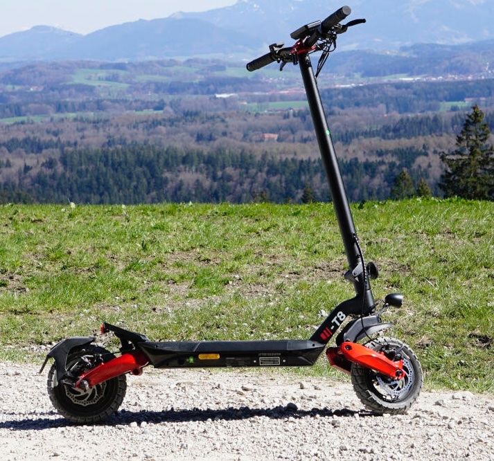 Kickboard: Starker E-Scooter T8 – Usato da Therwil venduto da Luft59