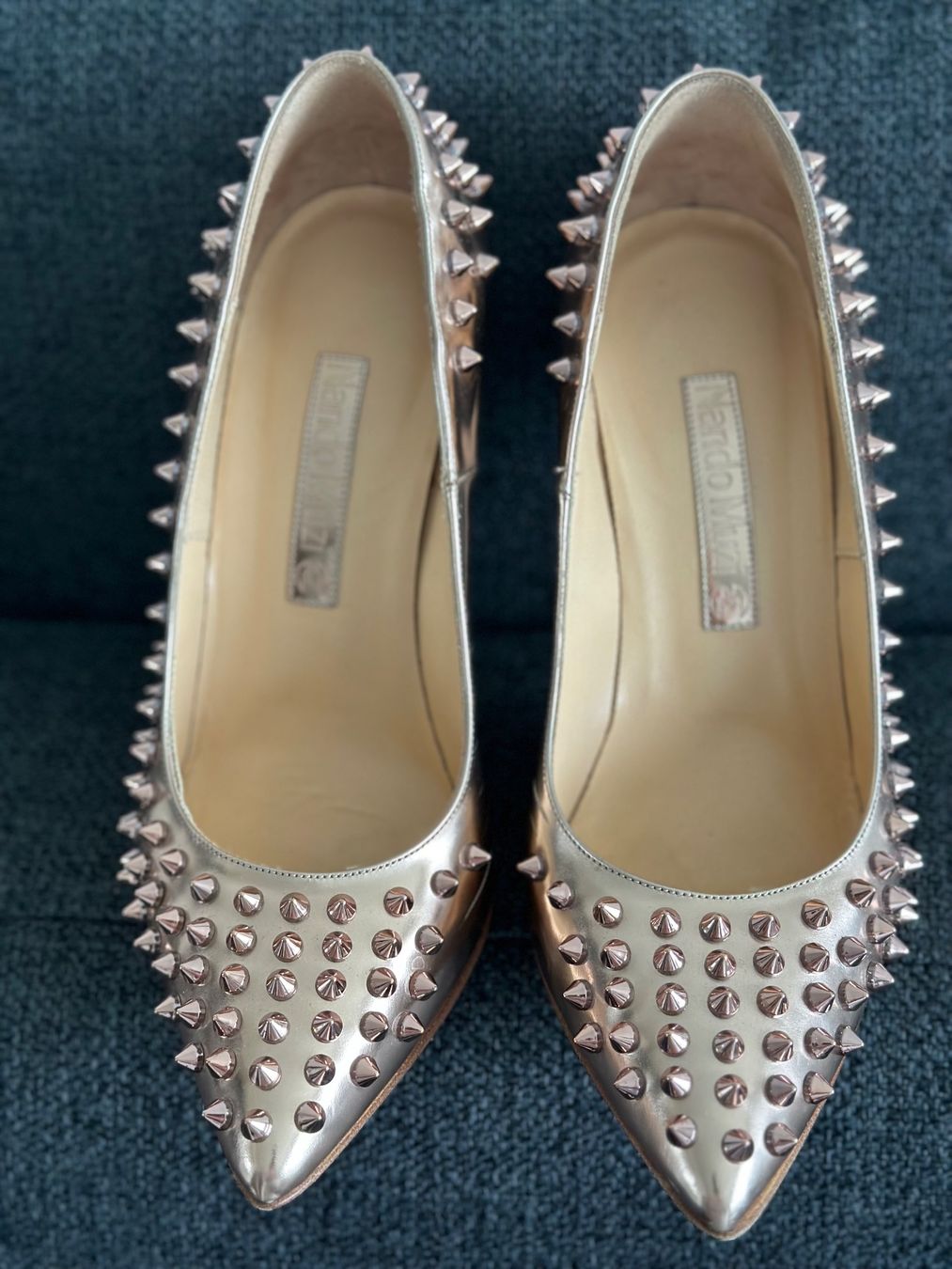 Chaussures femmes: Rosa Gold High Heels – D'occasion à Bäch SZ par ruslena29 2