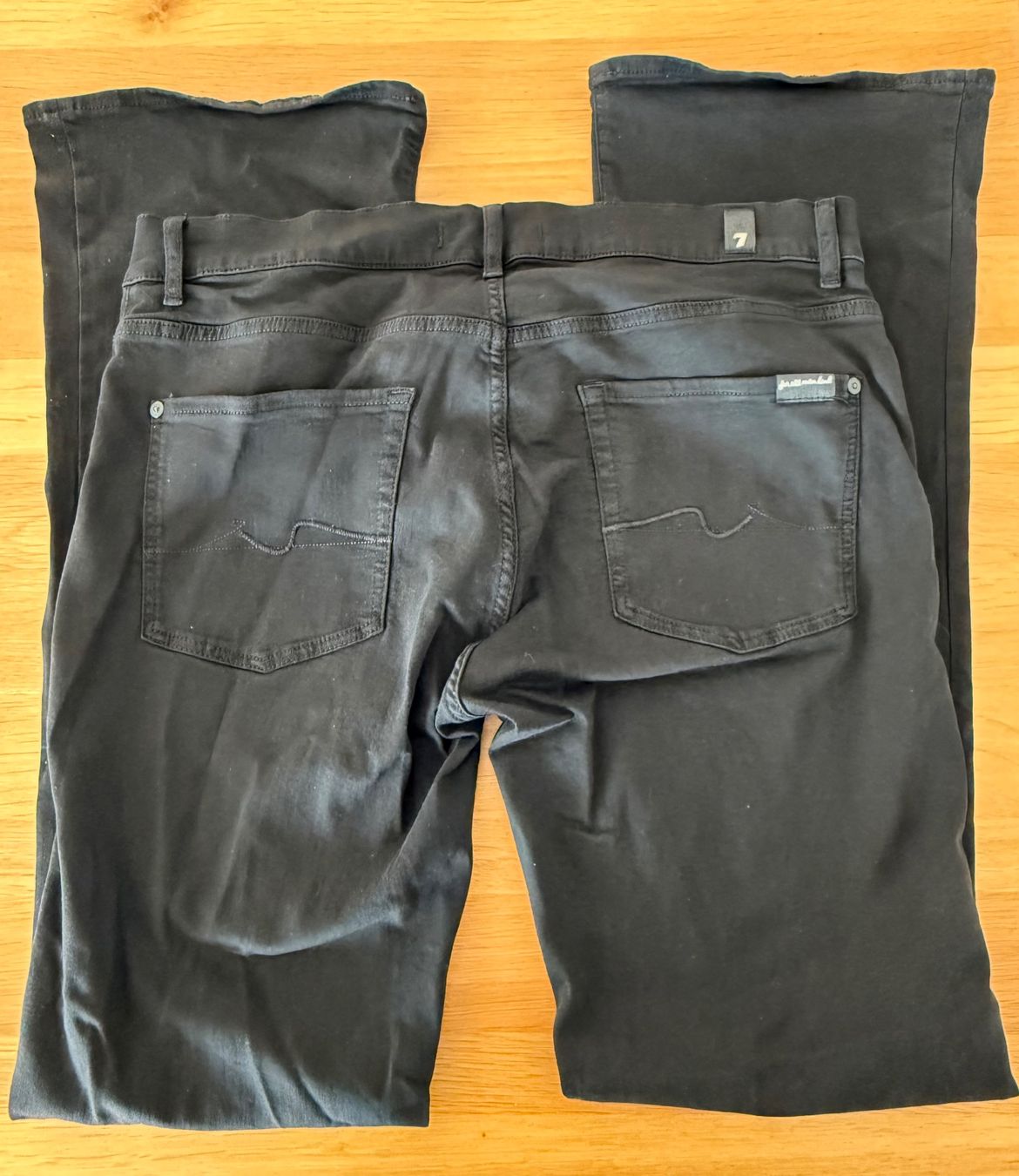 Mankind Jeans: 7 For All Mankind Jeans W32 Schwarz Bootcut – Gebraucht aus Basel von Rouge. 4