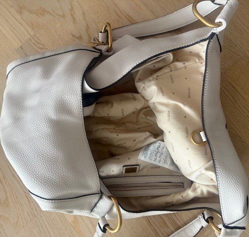 Guess Borse da donna: Guess Tasche – Usato da Liestal venduto da Elfenlicht 2