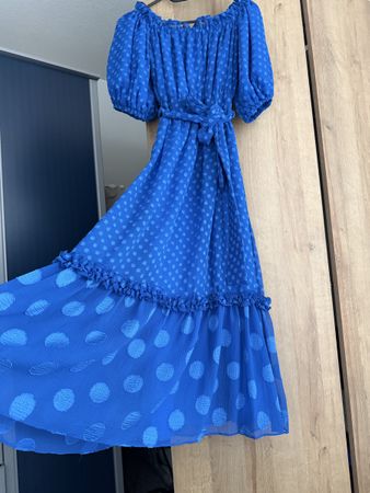 Blue dress