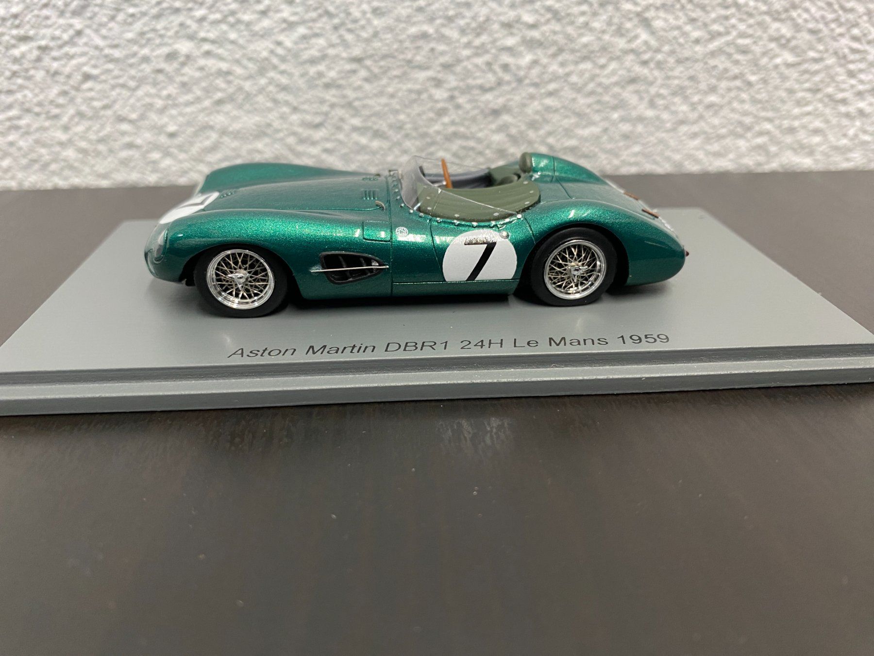 Spark Modellini d'auto: Aston Martin DBR1 - Whitehead - Spark 1:43 – Nuovo e nell'imballaggio originale da Niederhasli venduto da Yotanke50 2