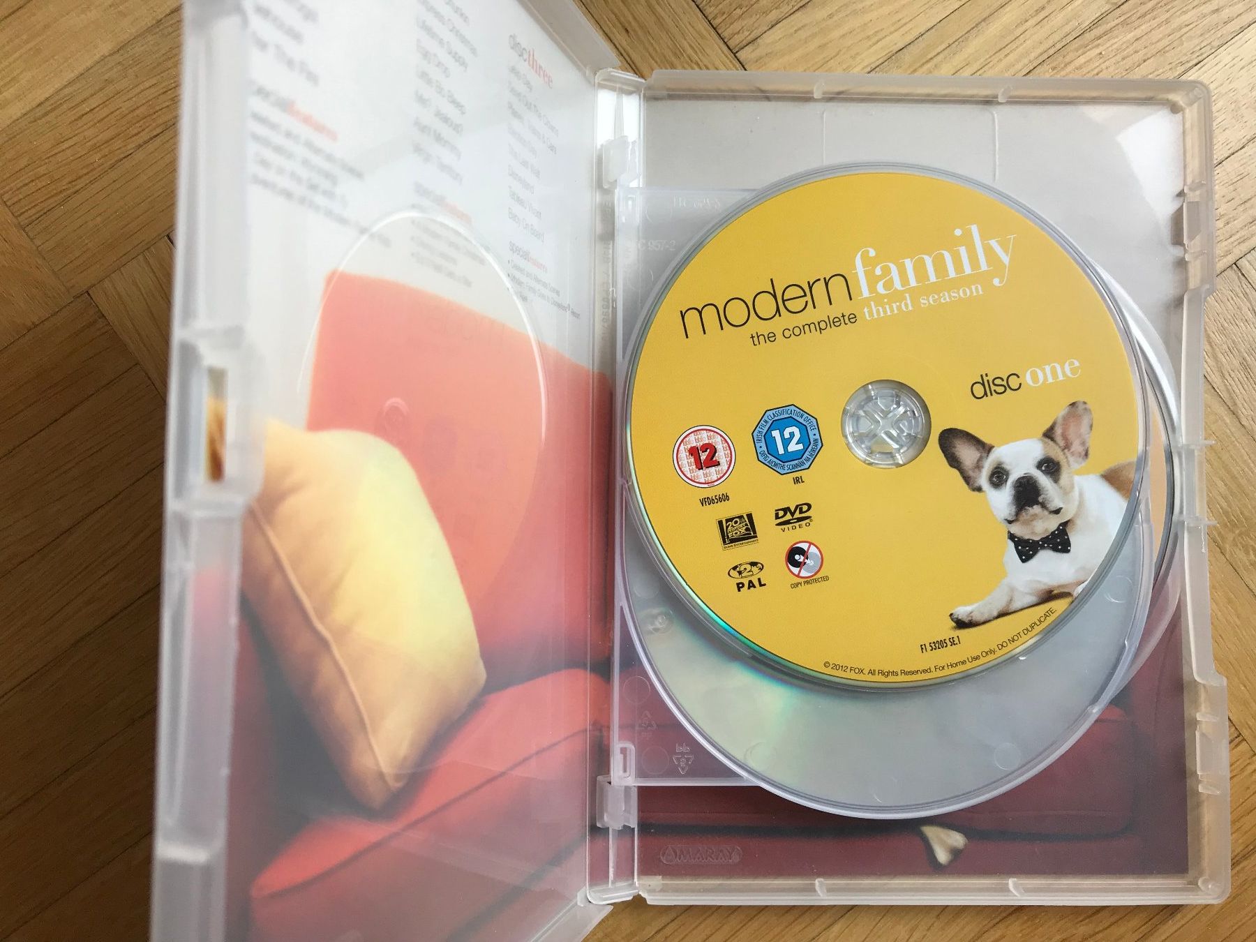 Tutti i DVDs: Modern Family - The Complete Third Season - DVD – Usato da Zürich venduto da Malcom 1