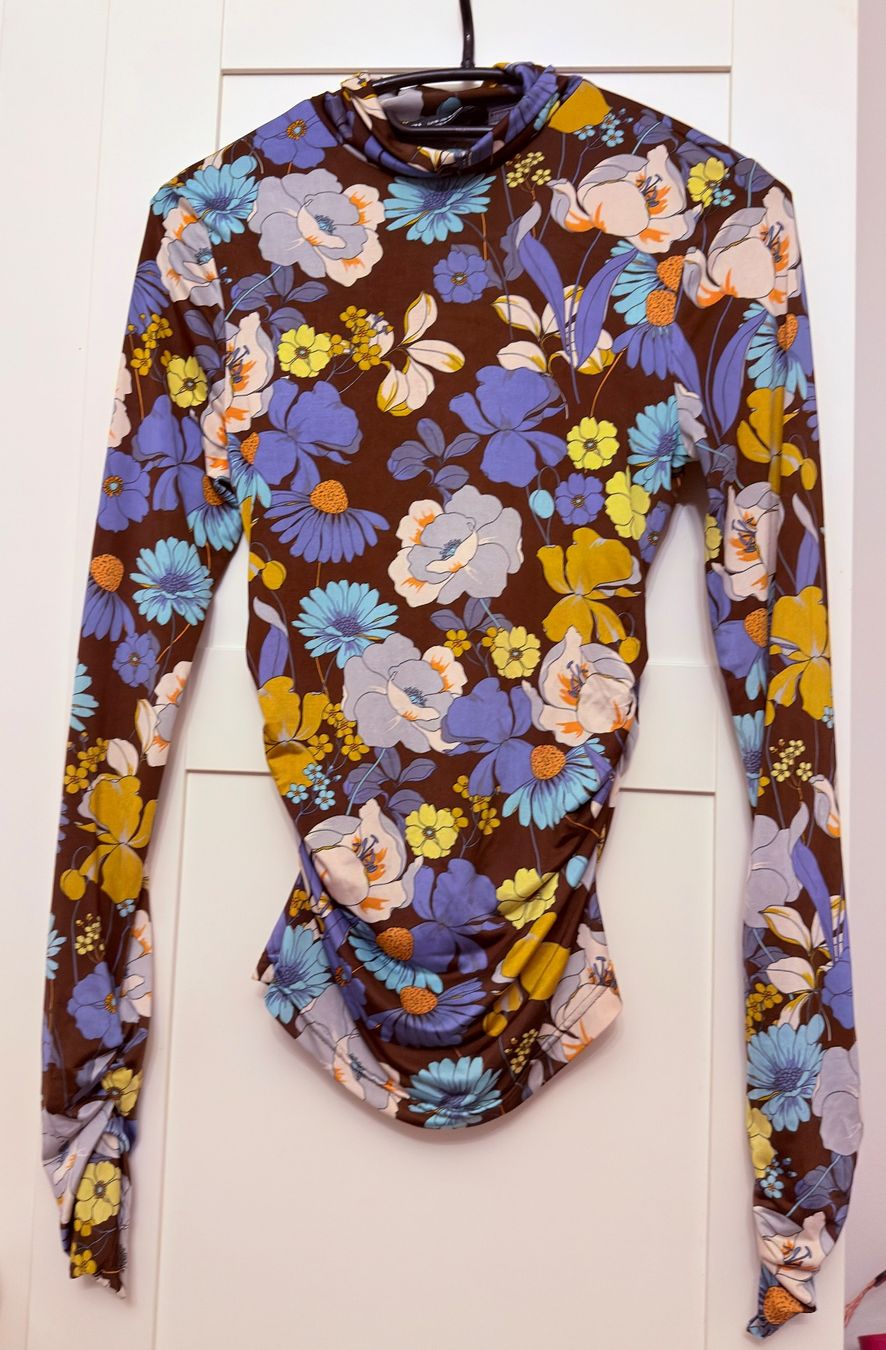Zara Tops: • Farbenfrohe Bluse / Top • – D'occasion à Basel par mendoza13