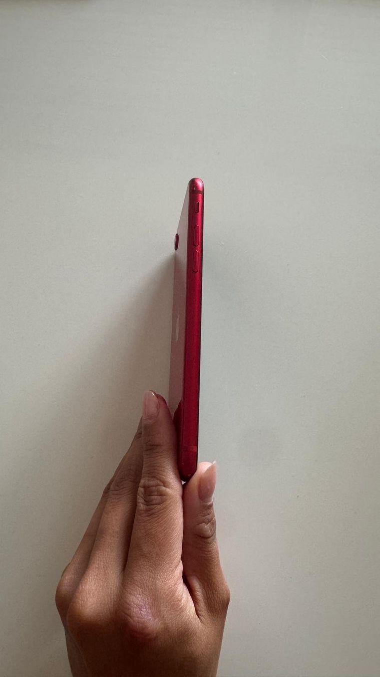 Apple Telefoni cellulari / Smartphones: iPhone SE 2. Gen. rot 128GB leichte Gebrauchsspuren – Usato da Schüpfheim venduto da oldyrk 4