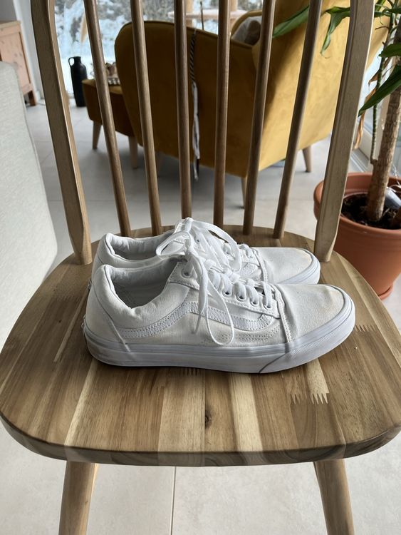 Vans Scarpe da uomo: Vans White old skool shoes 42.5 – Usato da Champlan venduto da Chloef92 1