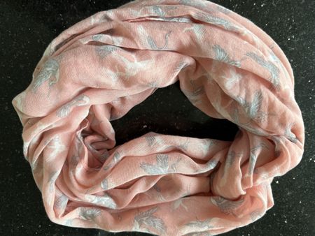 SchlauSchal Schlauch Rosé mit Kranich Muster 
