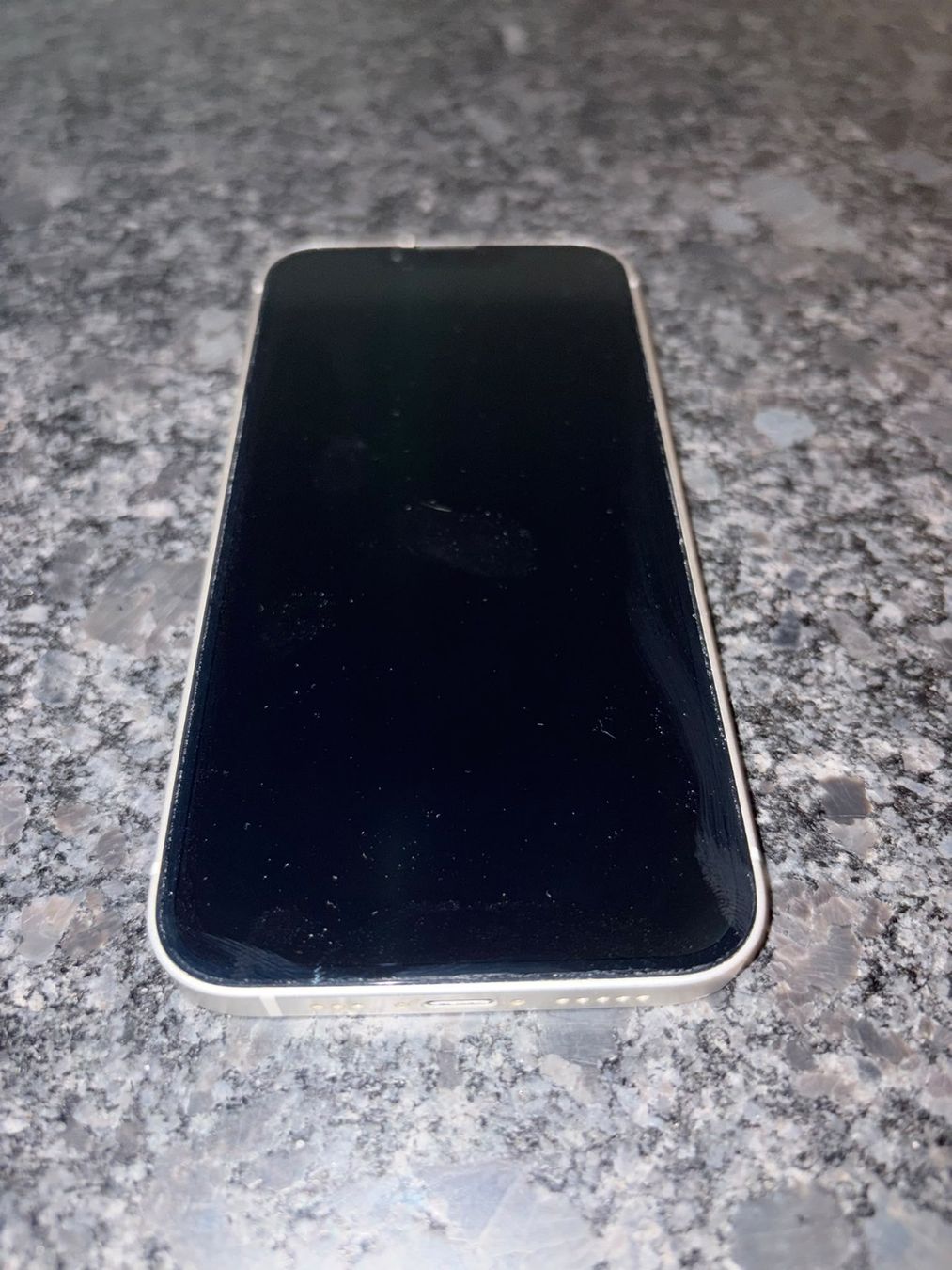 Apple Telefoni cellulari / Smartphones: Apple iPhone 13 weiss – Usato da Wetzikon ZH venduto da FleaMarket 3