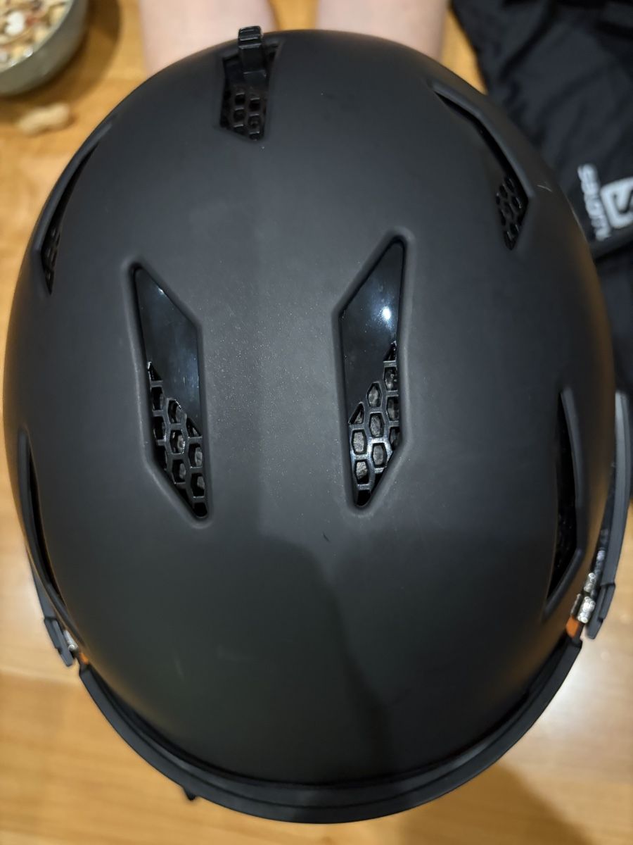 Salomon Helme: Skihelm Salomon Top  – Neu (gemäss Beschreibung) aus Schönenberg ZH von Breiten22 5