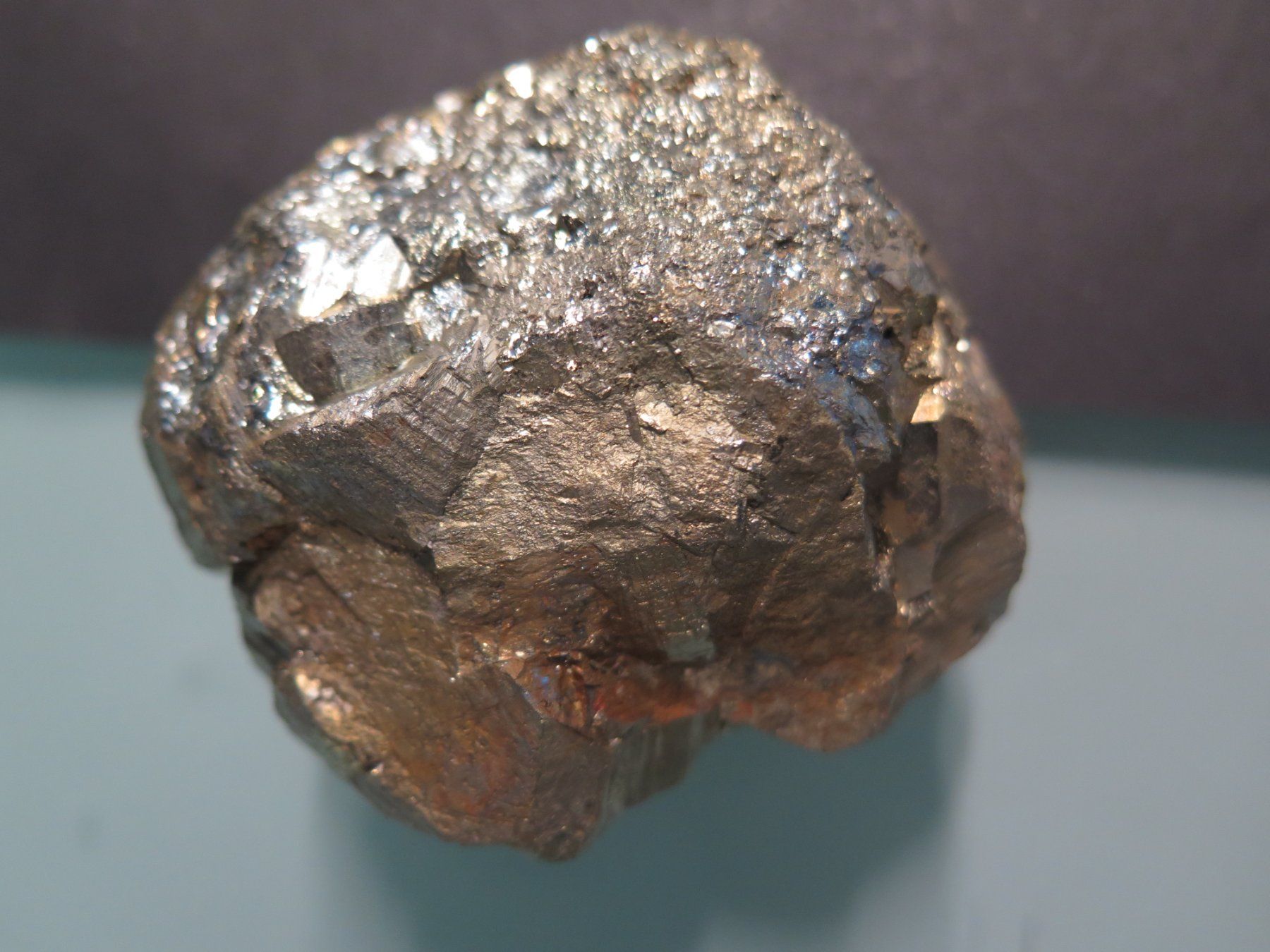 Minerali & Pietre curative: Sehr glänzender Pyrit von Peru ca. 596 gr. – Usato da Schaffhausen venduto da Yamakana51L8736OQ8 7