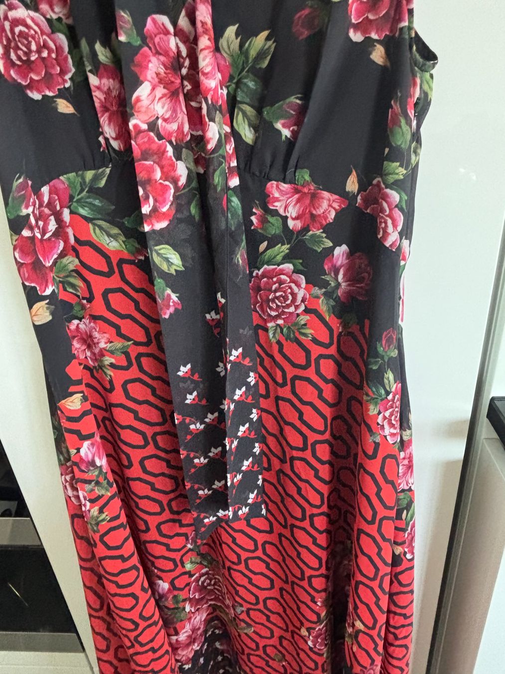 Guess Vestiti: Kleid Guess, Grösse M, Sommerkleid – Usato da schmerikon venduto da nicole091 1