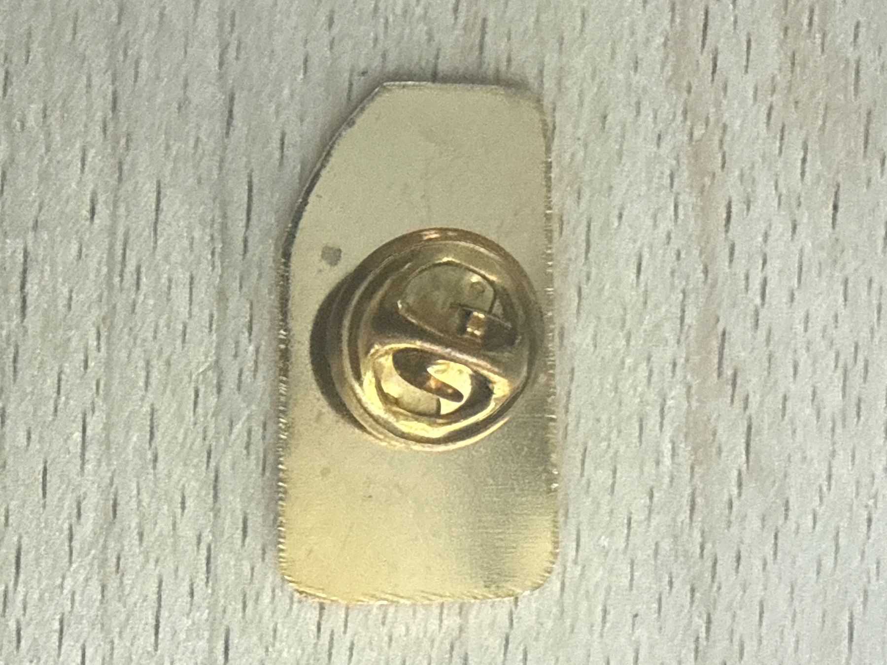 Plaketten & Abzeichen: Pin Fa – Gebraucht aus Glattbrugg von Schweigmatt 1