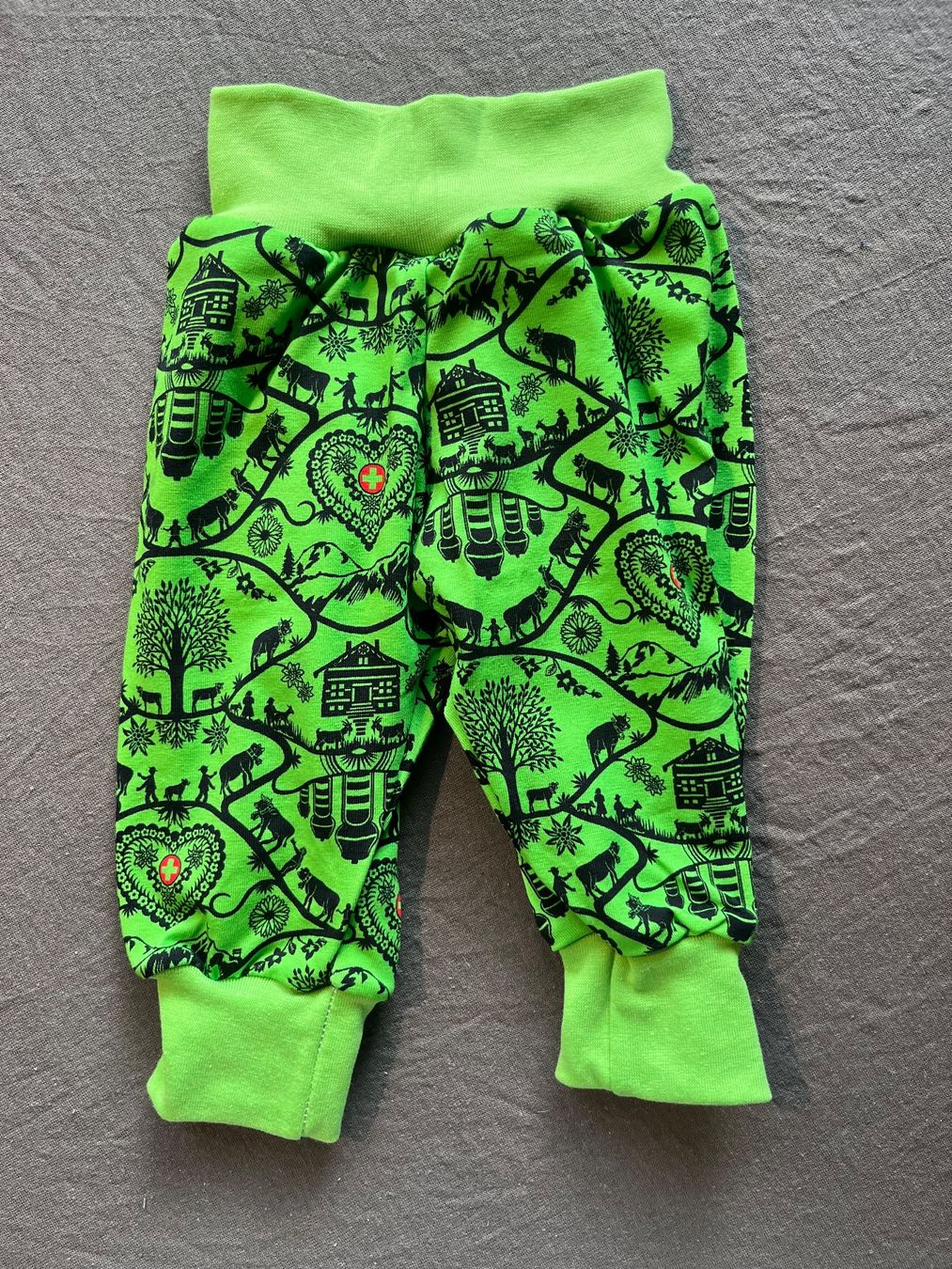 Pantaloni: 1 Kinderhose selbst genäht – Nuovo (secondo la descrizione) da Büsserach venduto da bor_s88m
