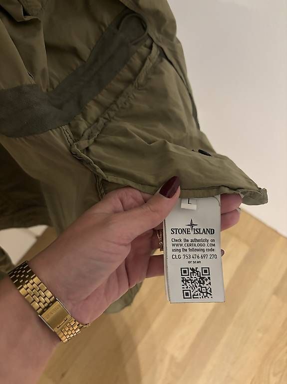 Jacken: Olivgrüne Stone Island  – Neu und originalverpackt aus Bern von deb_2wnq 3