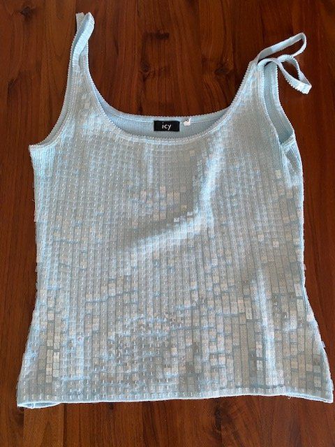 Top: Top Pailletten hellblau S – Usato da Edlibach venduto da Arnoldotto