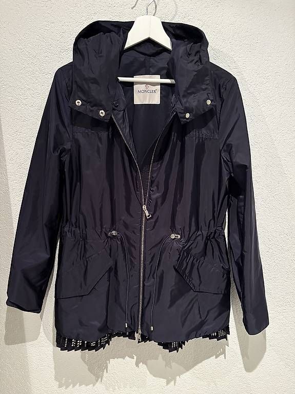 Giacche: Moncler Regenjacke Grösse M – Usato da Unterägeri venduto da mar_96hk