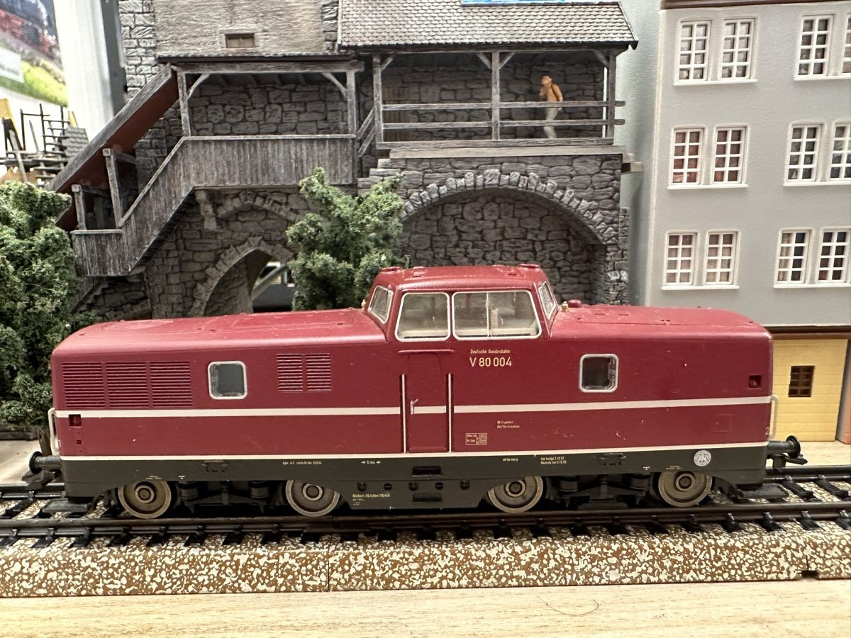 Märklin Modelleisenbahnen: Märklin 36080 DB V80 digital – Gebraucht aus Lupsingen von New-Haven 1