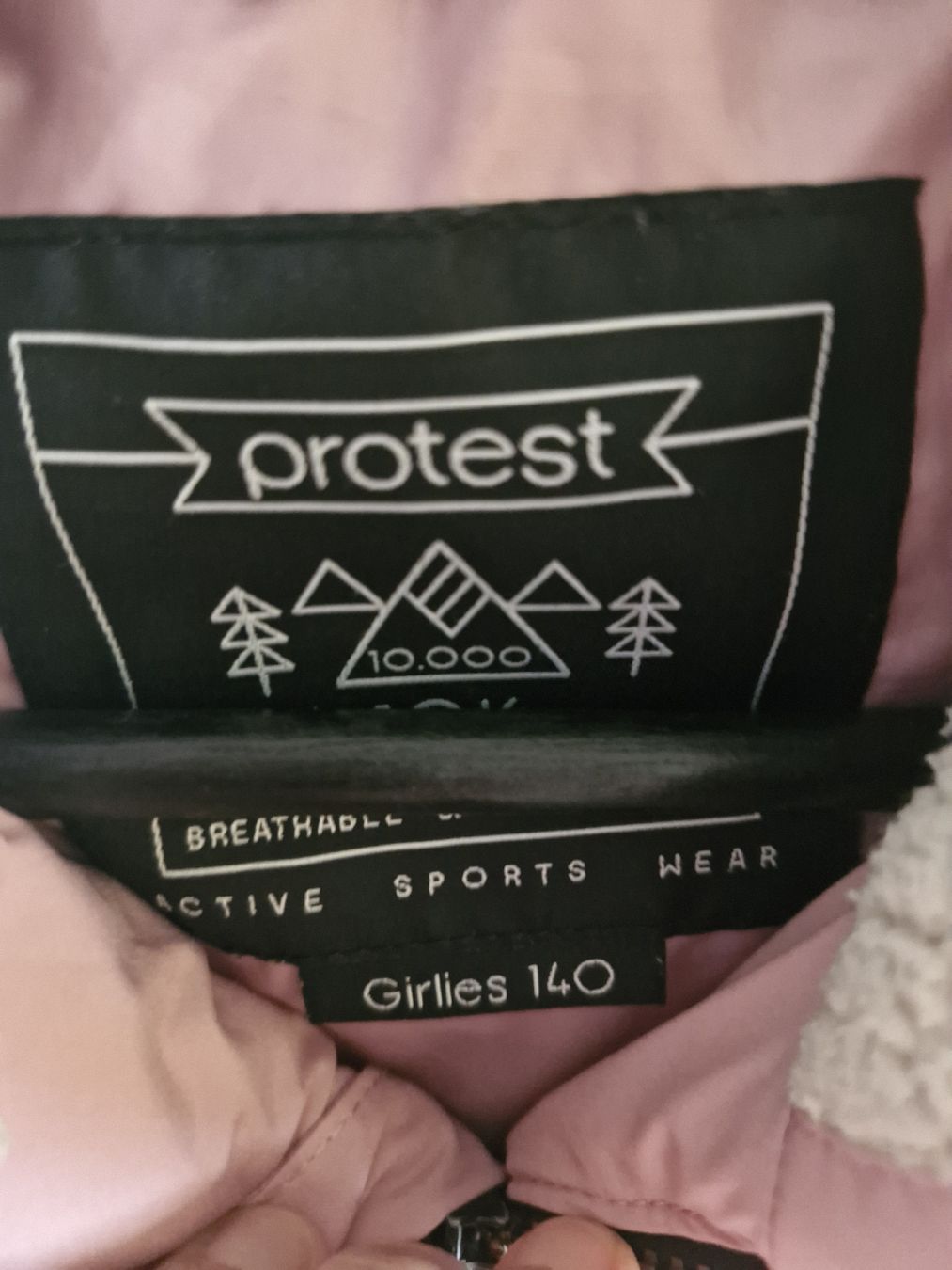 Protest Jacken & Mäntel: Stepp und Winterjacke Mädchen rosa Grösse 140 Protest – Gebraucht aus Hergiswil LU von 88winu 1