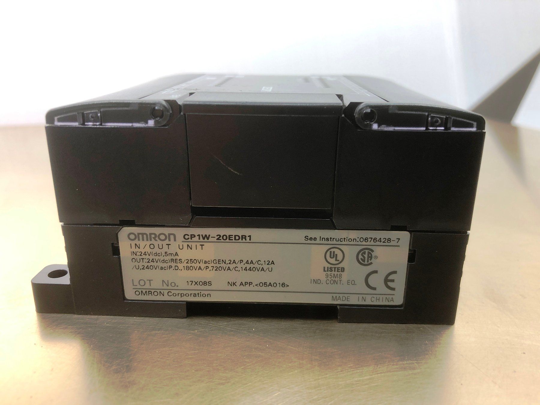 Componenti elettronici: Omron CP1W-20EDR1 In/Out Unit – Usato da Laufenburg venduto da Sirluger 2