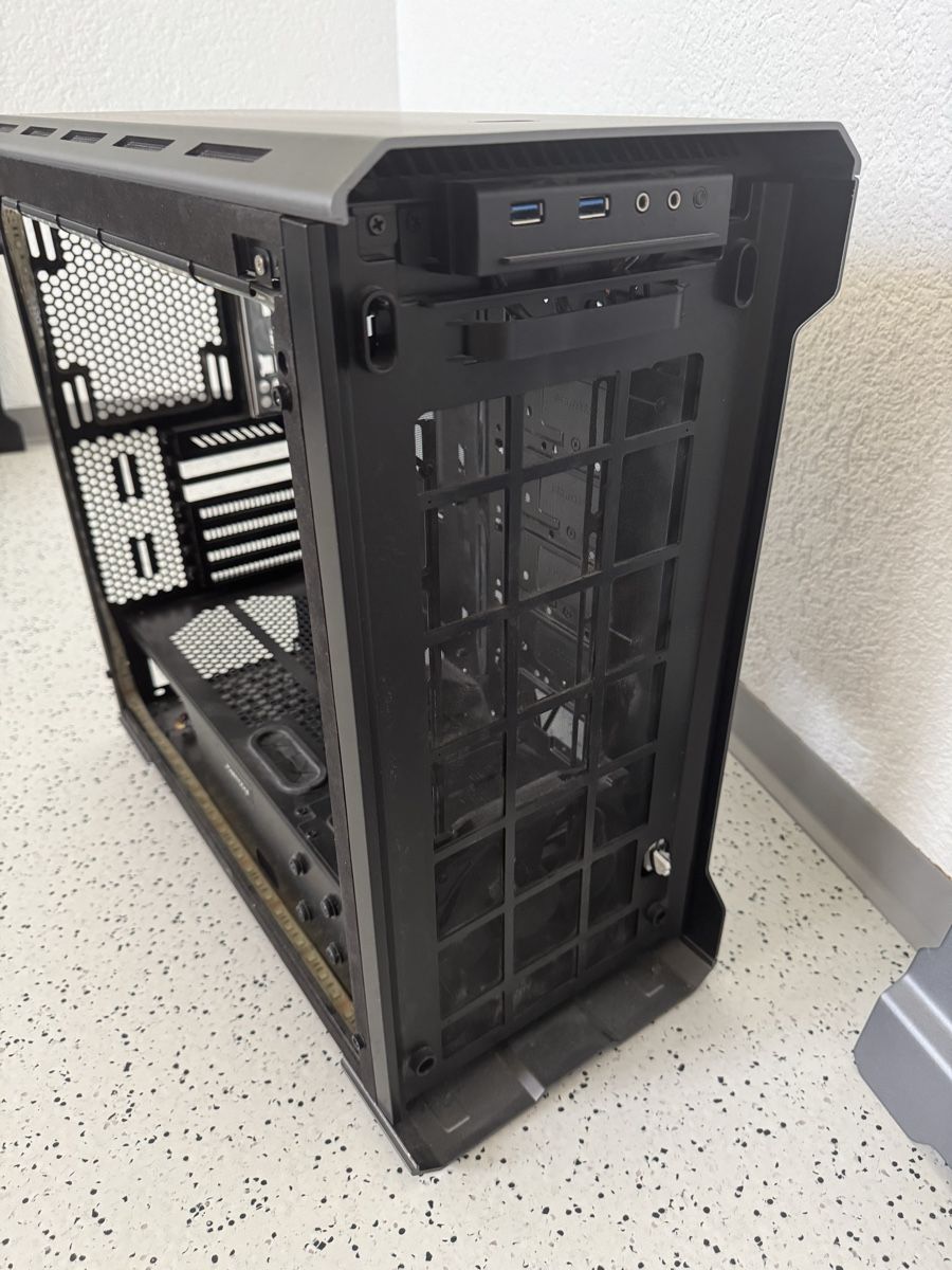 Phanteks Gehäuse: PC Gehäuse Phanteks – Gebraucht aus Schmerikon von redrabu 4