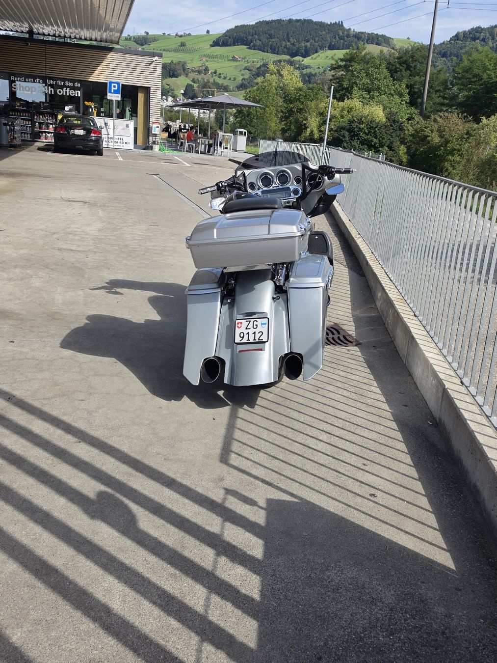 Harley-Davidson Touring: Harley Davidson Electra Glide – Usato da Baar venduto da Dominic2008 4