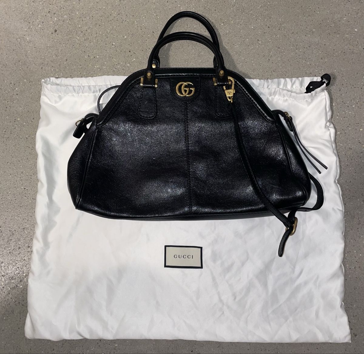 Gucci Borse da donna: Schwarze Gucci Handtasche Leder mit Staubbeutel – Nuovo (secondo la descrizione) da Regensdorf venduto da mla_zz7l