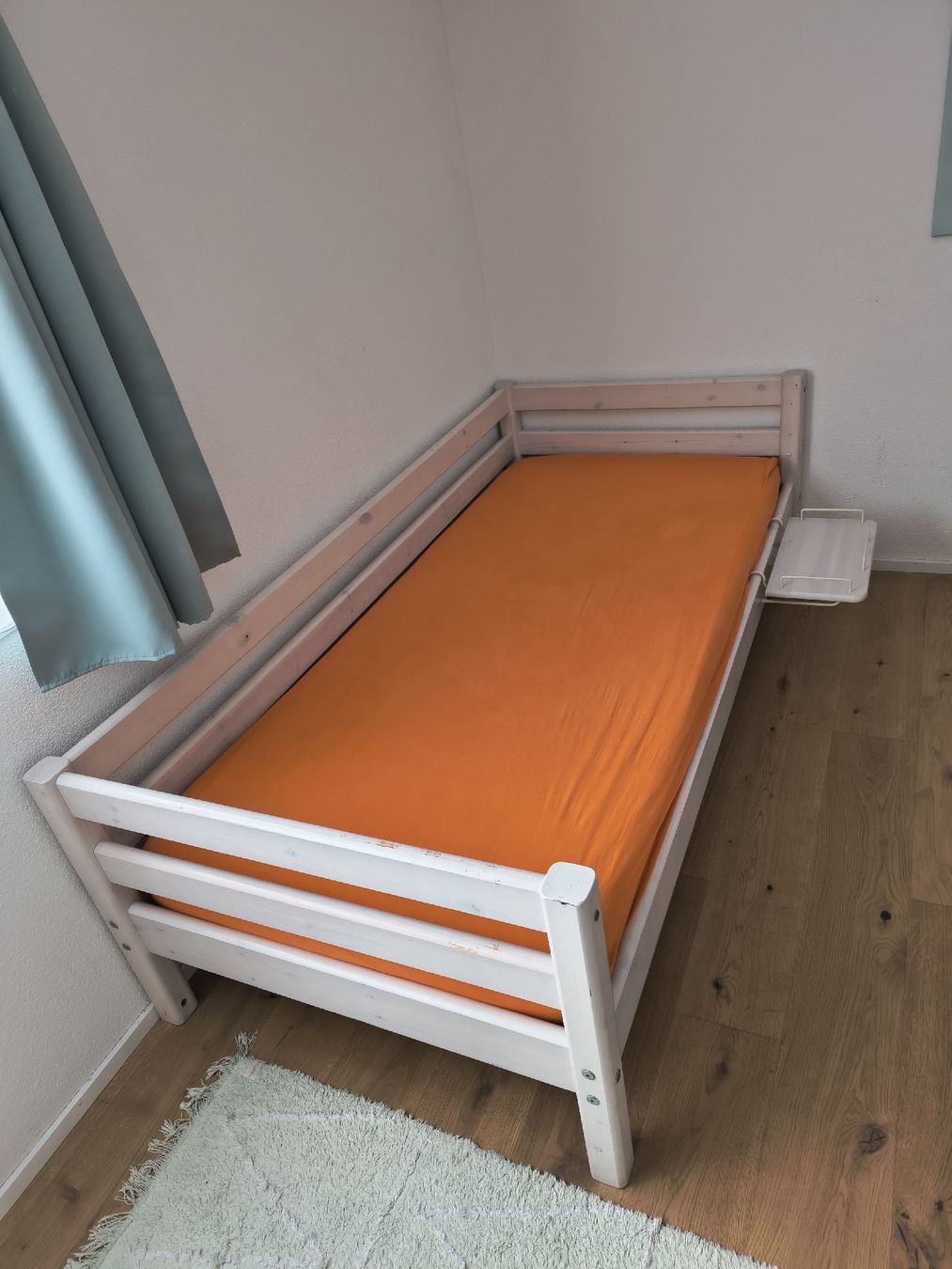 Flexa Letti: Flexa Kinder Bett inkl. Matratze und Nachttisch – Usato da Ruswil venduto da Falko82
