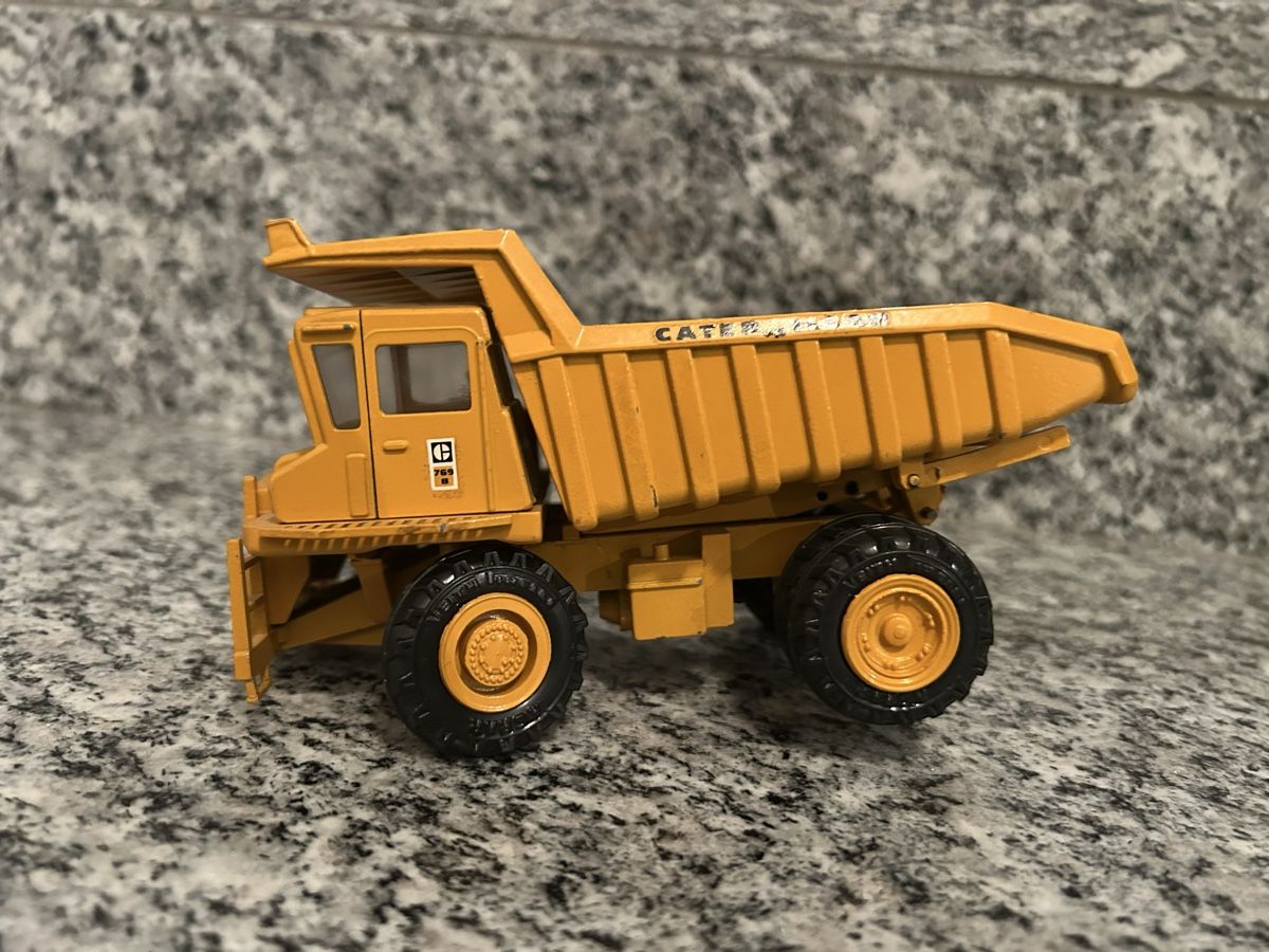 Caterpillar Kits de montage: Cat 769 , 1:50 , Gescha – Défectueux à Horw par Tigercat635