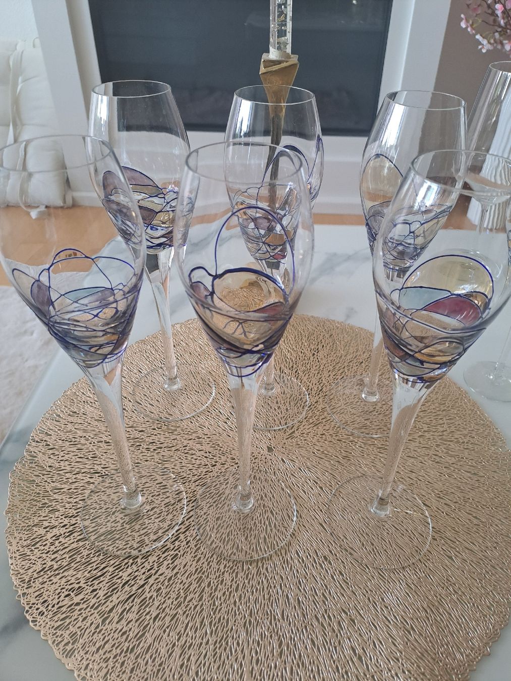 Gläser: 6 Elegante Weingläser – Gebraucht aus ZUERICH von BG9RF