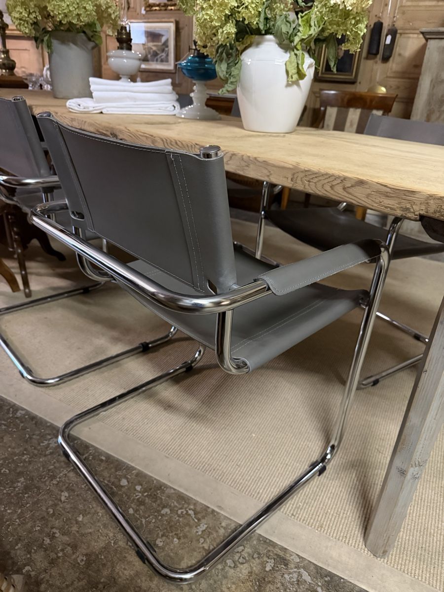 Stühle: 6 chaises cantilever – Gebraucht aus Les Bayards von aout 7