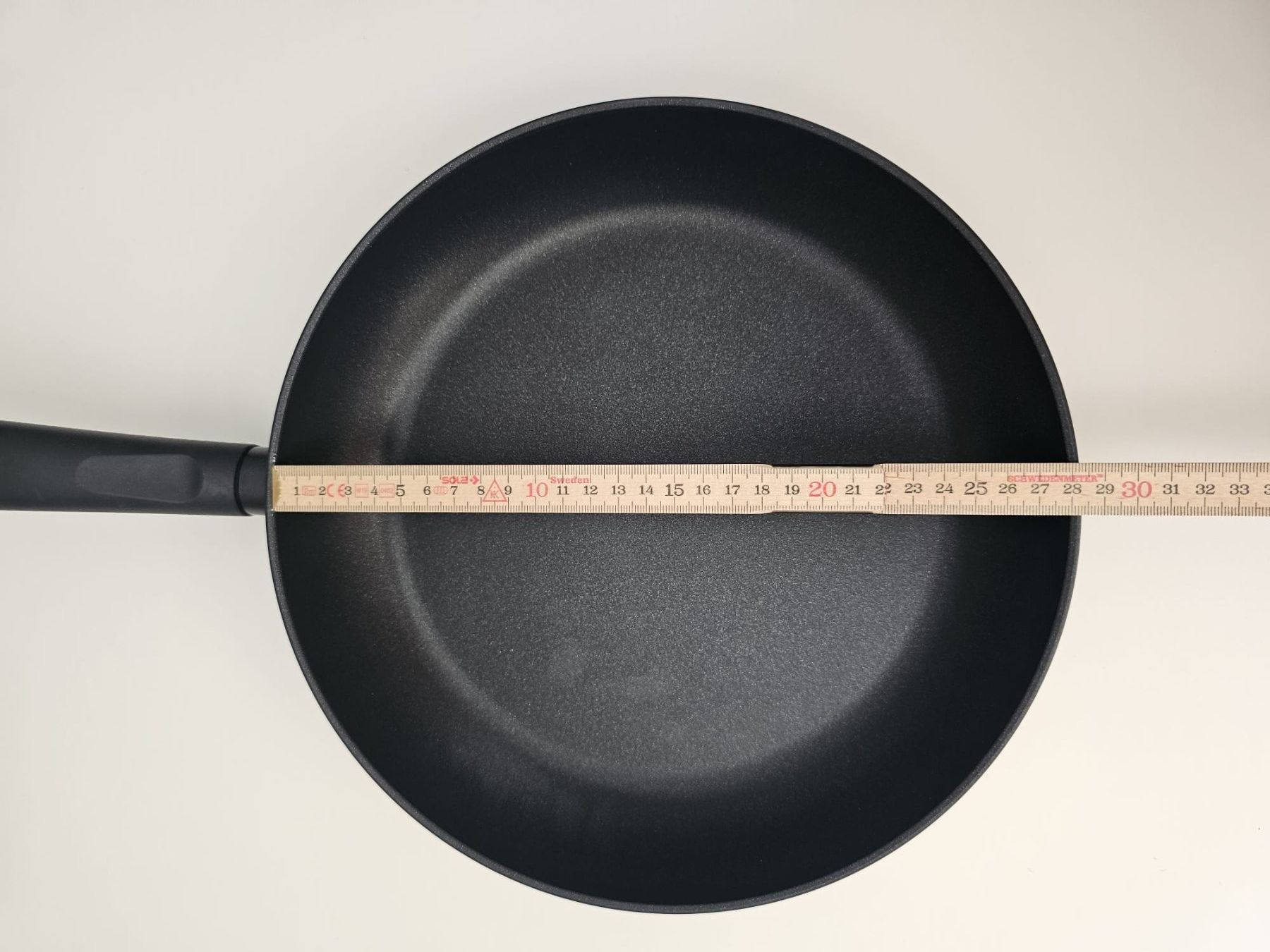 Migros Padelle: 2x Bratpfanne Migros Kitchen&Co Basic (Durchmesser 28 & 24) – Nuovo (secondo la descrizione) da Tann venduto da n_62qxpg 3