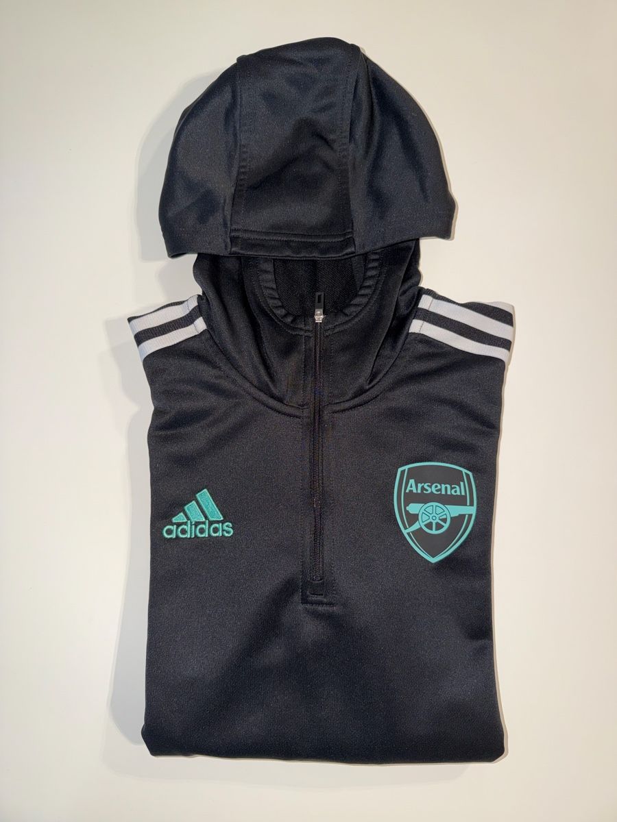 Arsenal Canottiere & Pantaloni: Maillot de foot Arsenal – Usato da Cologny venduto da PEACEANDLOVE