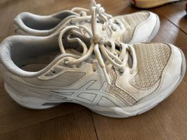 Asics Hallenschuhe Gr. 37.5