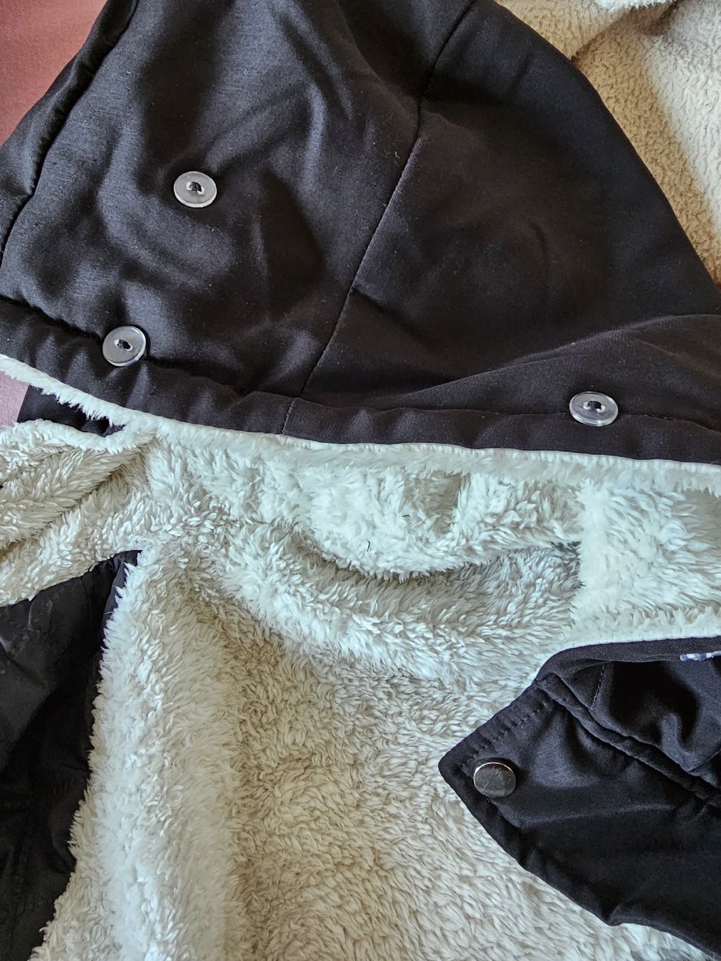 Jacken: Jacke mit Teddyfutter schwarz Grösse 134/140 – Gebraucht aus Bütschwil von Taborana 3