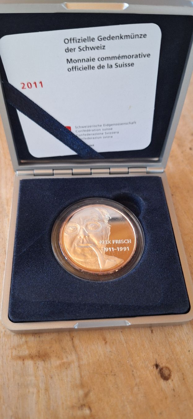 Tutti le monete: Monnaie Suisse Commémorative Max Frisch 2011 – Nuovo e nell'imballaggio originale da Le Sentier venduto da Loorenz