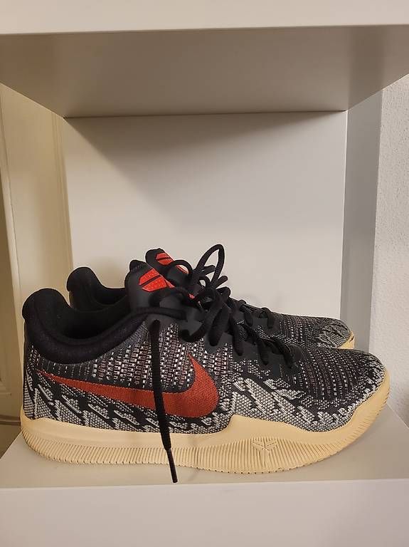 Scarpe da uomo: Nike Mamba Range Gr. 40.5 – Usato da Uster venduto da cha_xv85