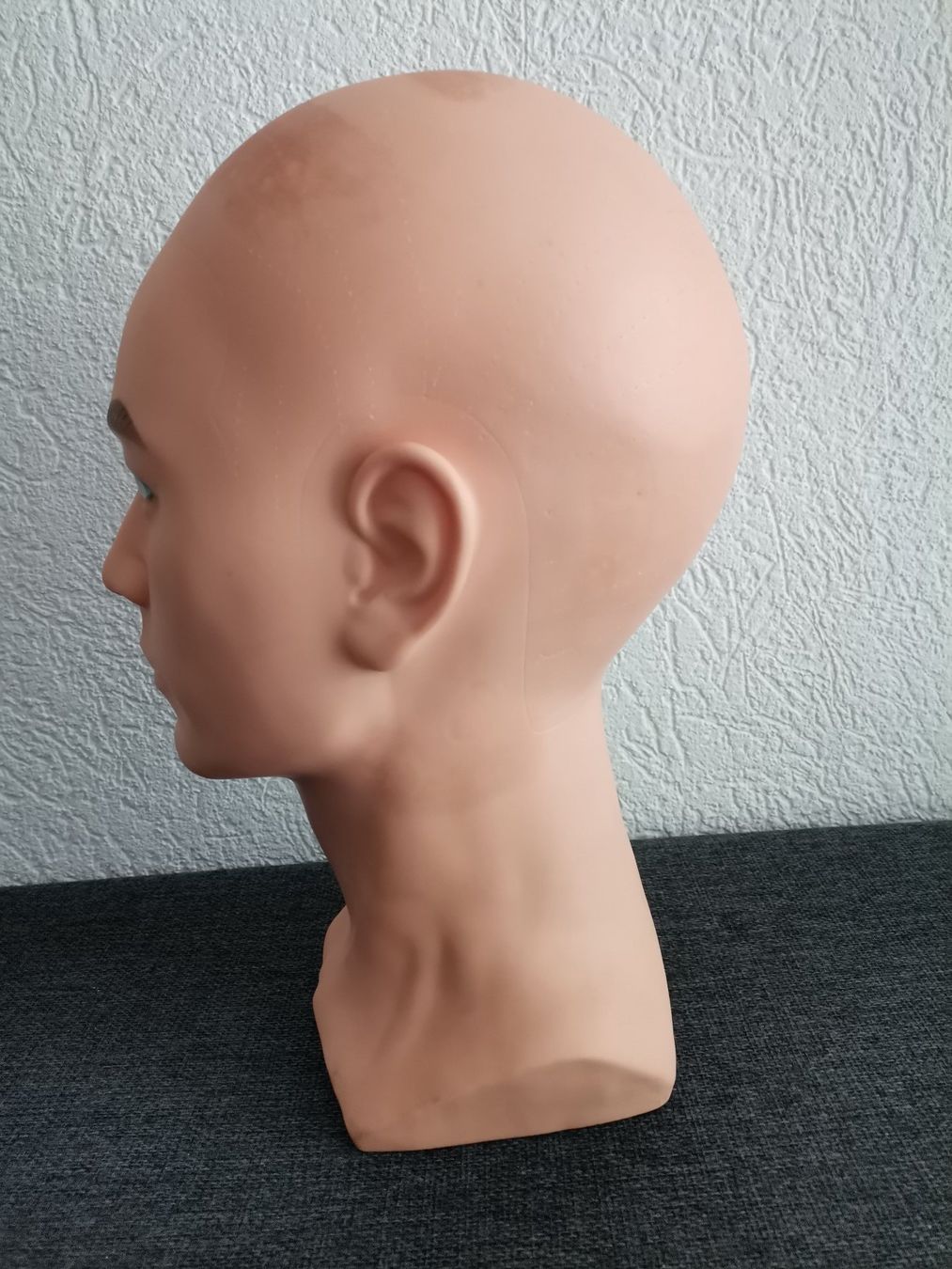 Allestimento di negozi e stand fieristici: Tête de mannequin de présentation coiffures – Usato da Onex venduto da Neimad7 1