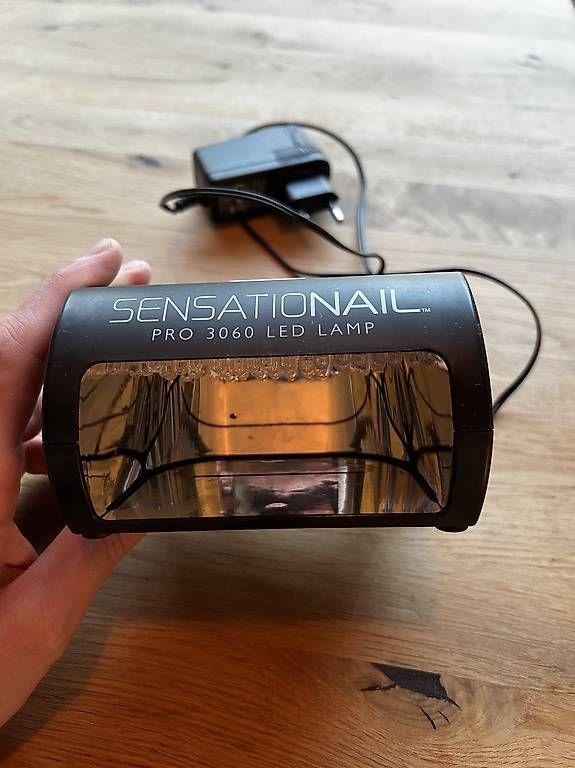 Lampade: Nagel LED Lampe – Usato da Thal venduto da dome.hae 1