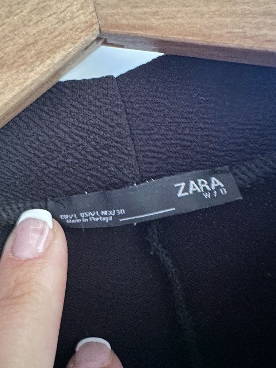 Zara Vestiti: Elegantes Kleid mit Blumenmuster – Usato da Zollikofen venduto da Taximan89 1