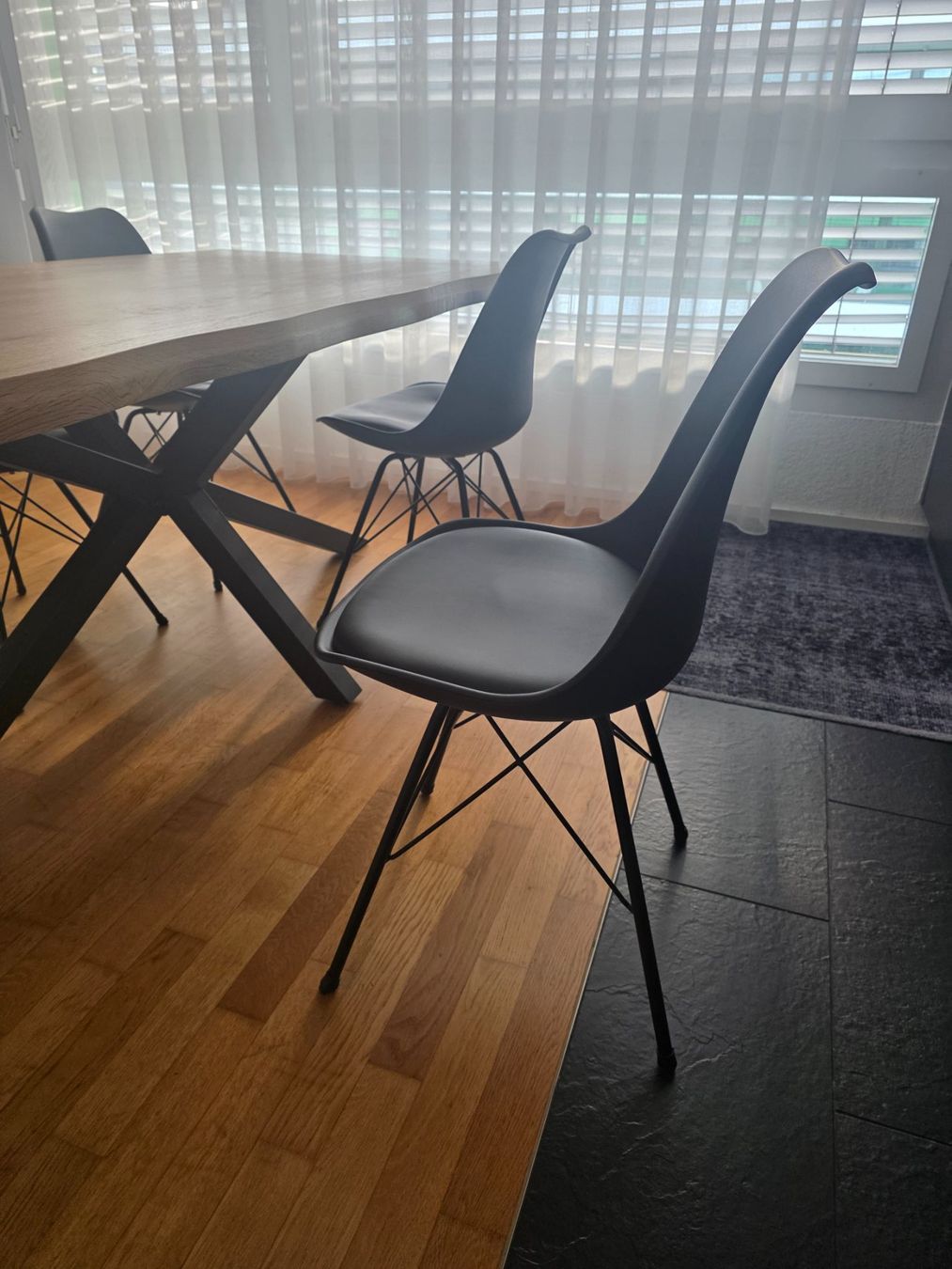 Conforama Set di tavolo e panche: 8 Stühle Schwarz – Usato da Dietikon venduto da shu_j5lf 1
