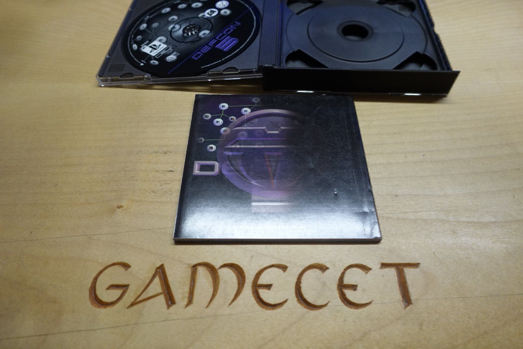 Jeux: DefCon 5 – D'occasion à Steinach par Gamecet 4