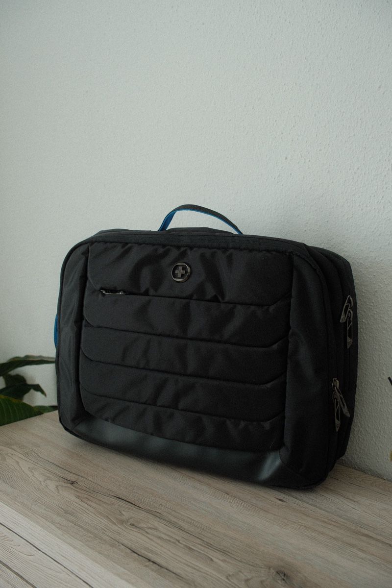 Wenger Taschen: Wenger Laptoptasche, schwarz  – Gebraucht aus Wetzikon ZH von ber_pr6n