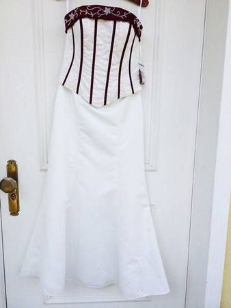 Brautkleid 2-teilig ! mit bordeaux-rot !