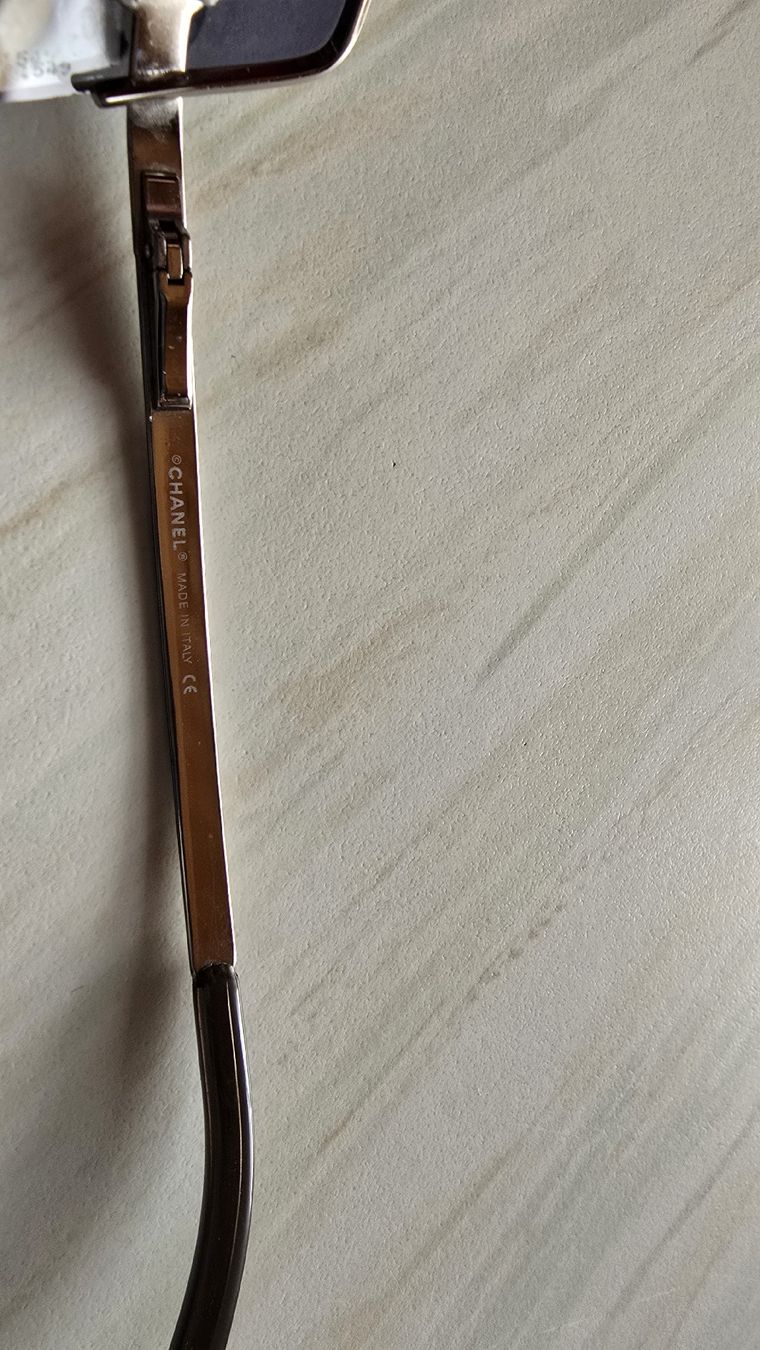 Chanel Occhiali & Lenti: Vintage Chanel Sunglasses Rimless with Case – Usato da Châtel-sur-Montsalvens venduto da Mirsonuta 3