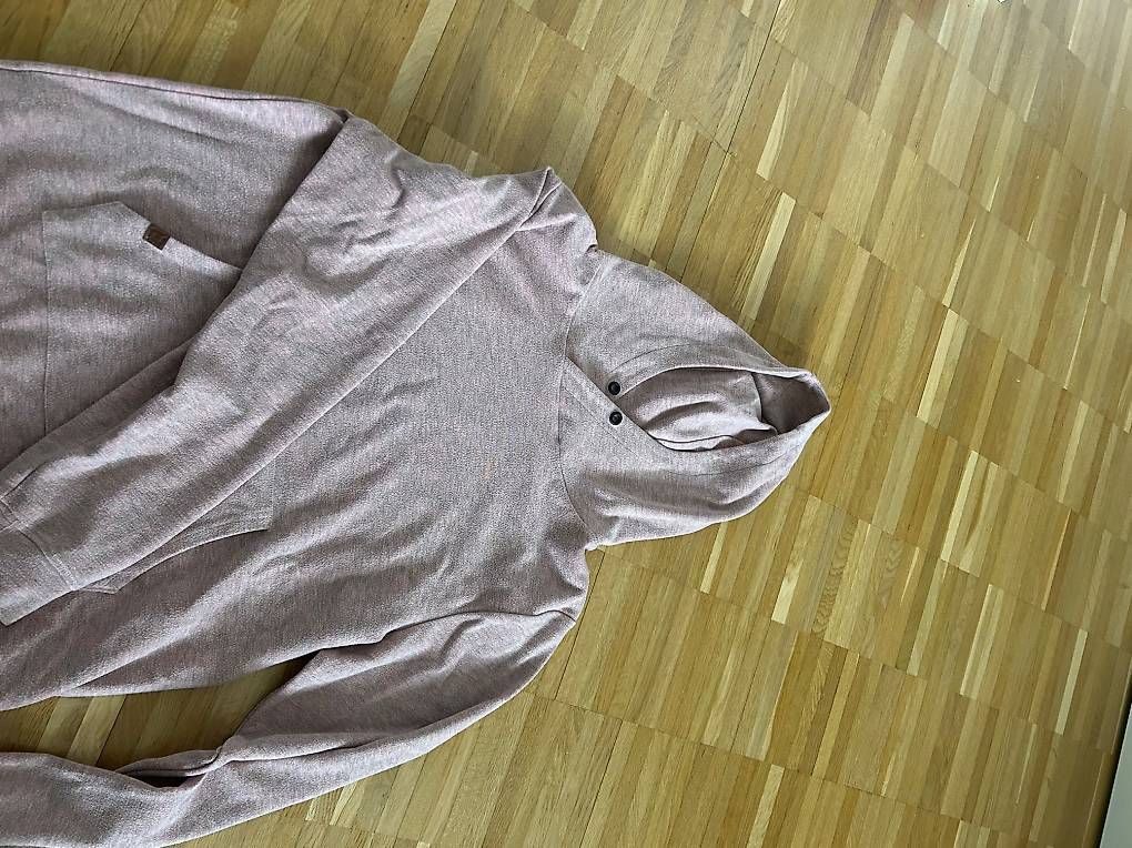 Pulls & Sweat-shirts: Hoodie Belowzero  – D'occasion à Solothurn par mar_spc6