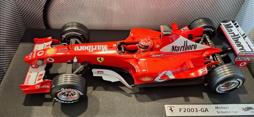 Ferrari F1 1/18 Michael Schumacher 2003 - Collection