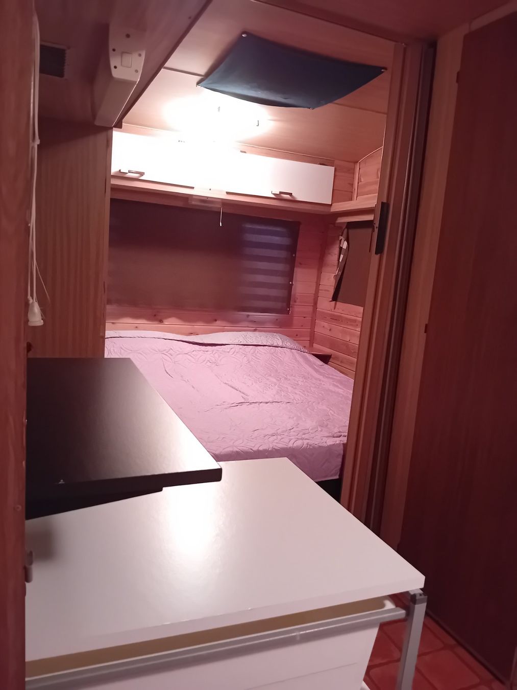 Mobilhome: Wohnwagen mit Anbau – Usato da Ottikon venduto da mazu0 4