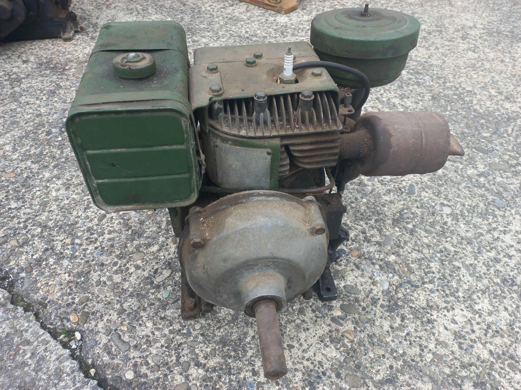 Motori: BASCO Motor Briggs + Stratton Getriebemotor Stationärmotor 3 – Usato da DULLIKEN venduto da Lerchclassicdulliken 2