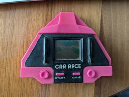 Retro Handheld Car Race Spiel 🚀🕹️