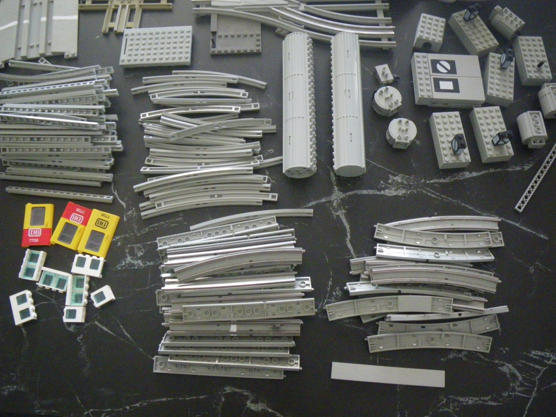 Lego Kit di costruzioni: grosses Lot Lego-Eisenbahn – Usato da Belp venduto da Mazarron58 3